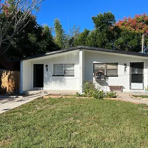 Bohemian 1 Bedroom- Minutes From Busch Gardens Tampa